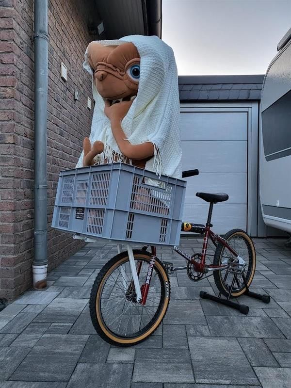 E.T.