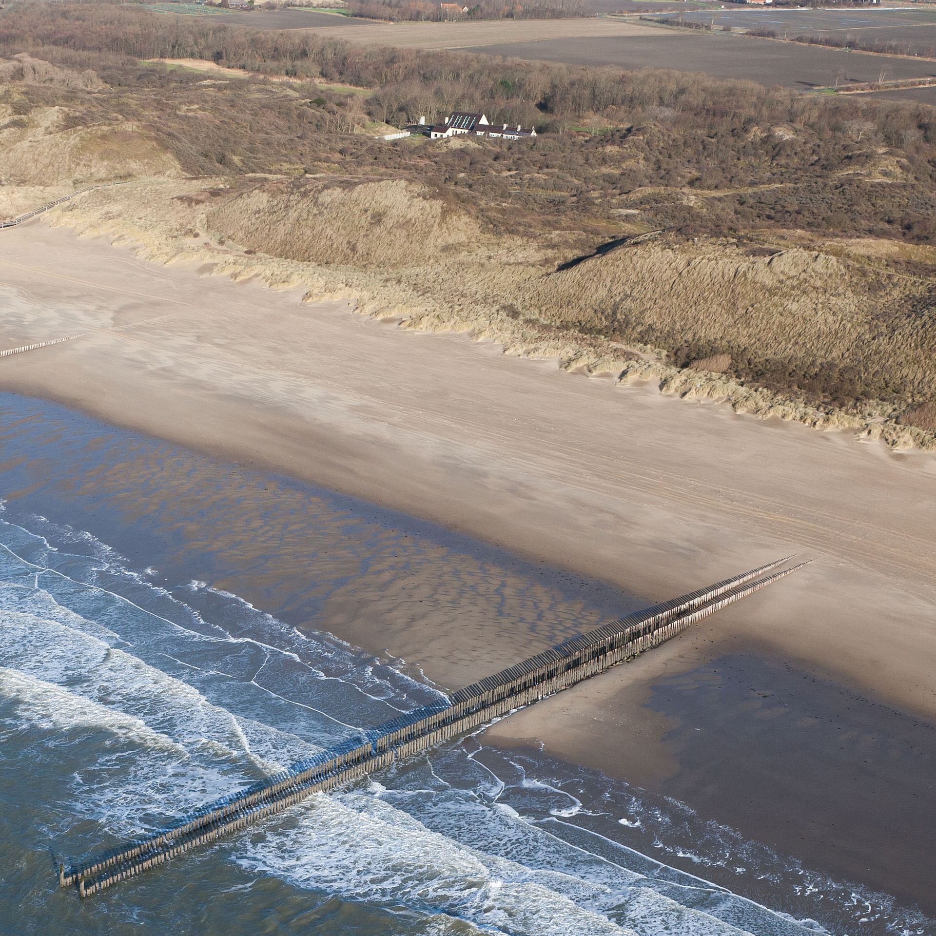 Landgoed 't Waetermeschien verscholen in de duinen van Dishoek