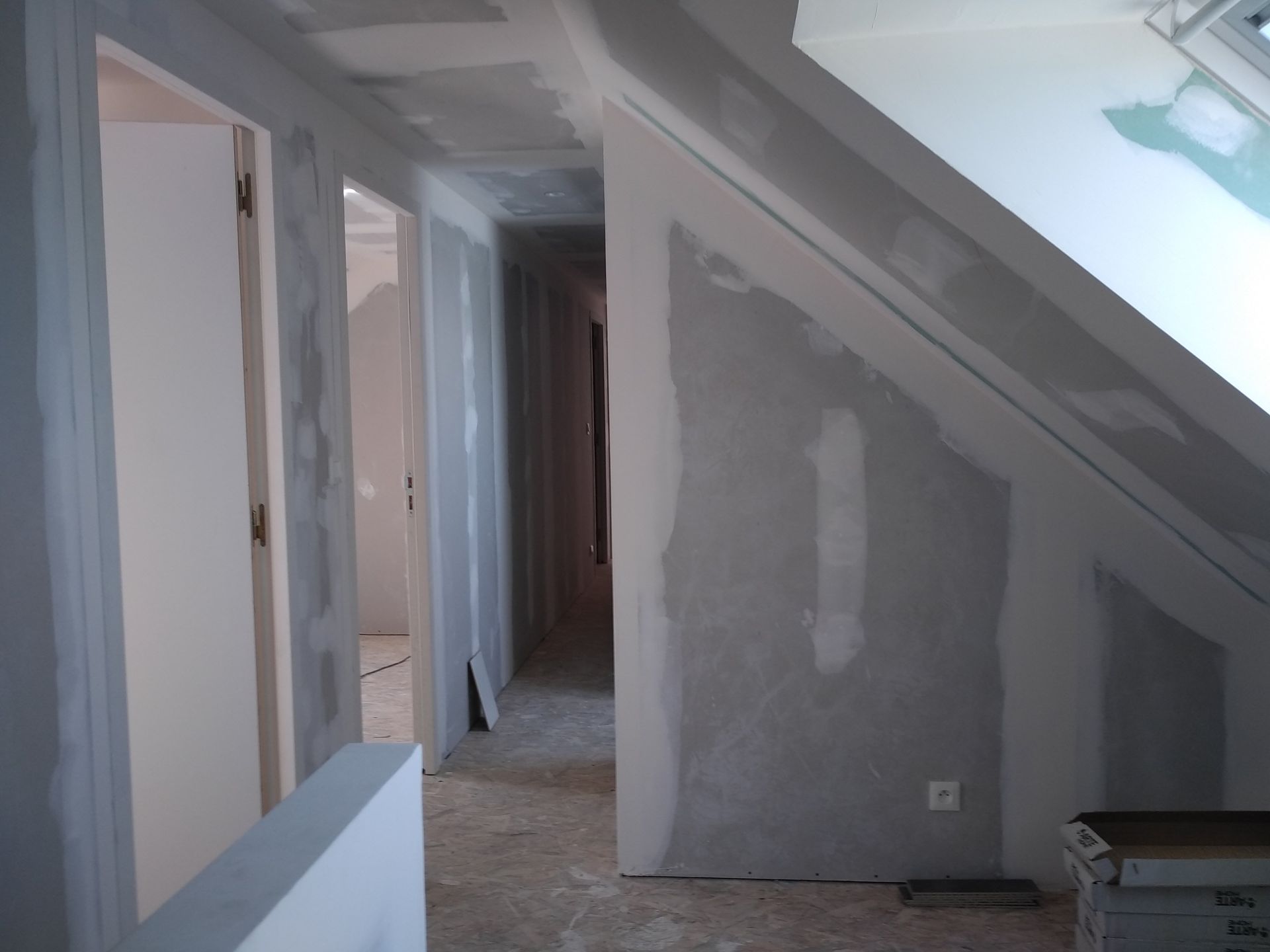 Travaux de rénovation de combles aménagés