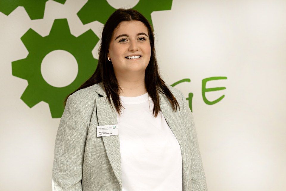 Lara Clingen AGE Arbeitsgemeinschaft Ergotherapie - Praxis für Handtherapie