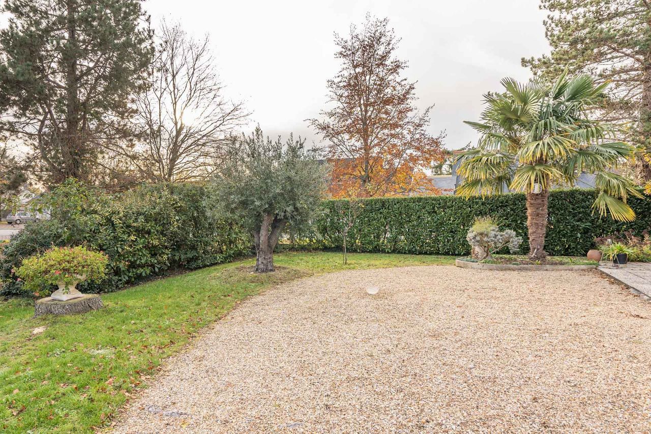 Photo de création d'allée en cailloux