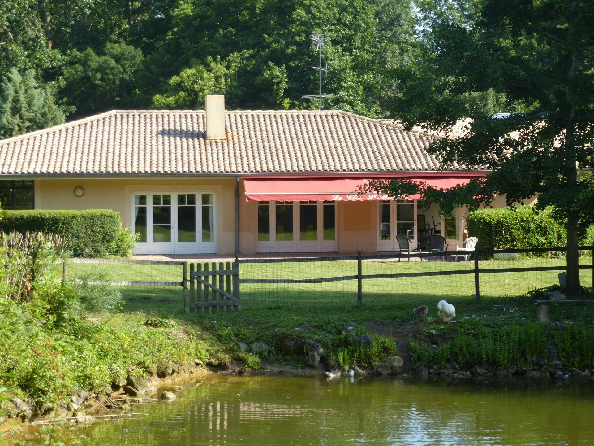 Extérieur de l'EHPAD privée