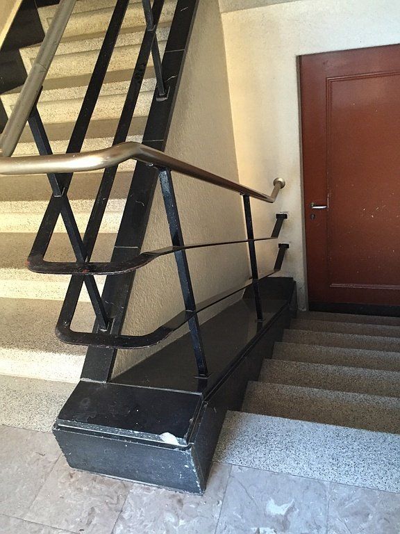 AA Abita-clé assistance - cage d'escalier