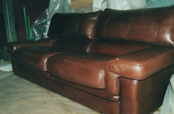 Canapé cuir rénové