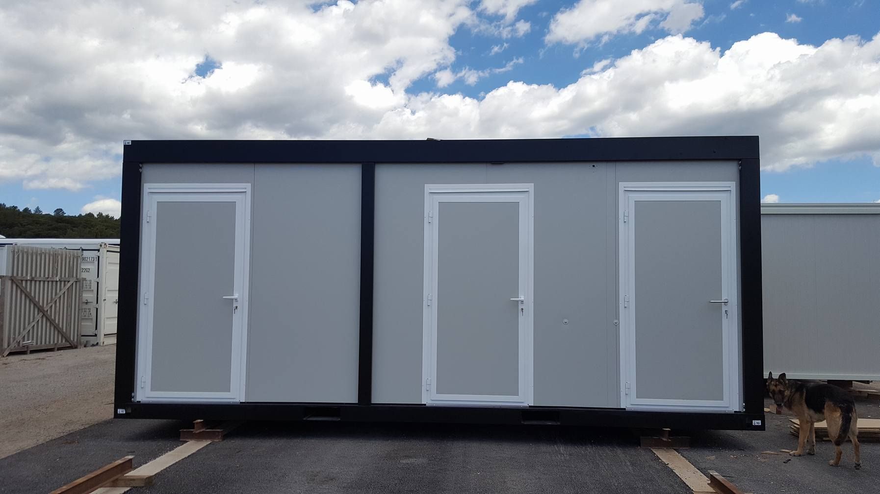 Bungalow aménagé en WC pour PMR