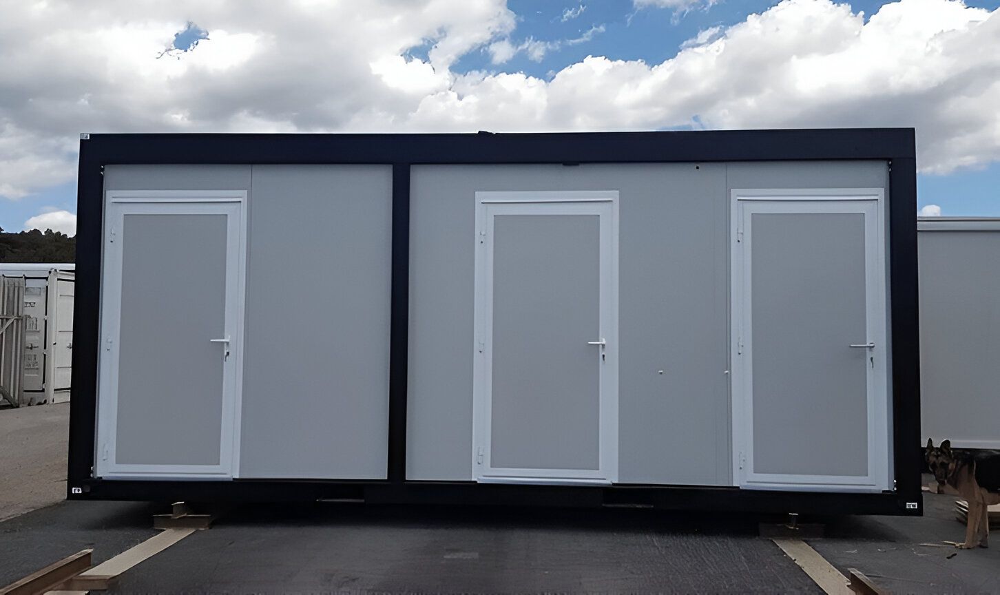 Bungalow de 6 mètres pour les sanitaires d'un évènement