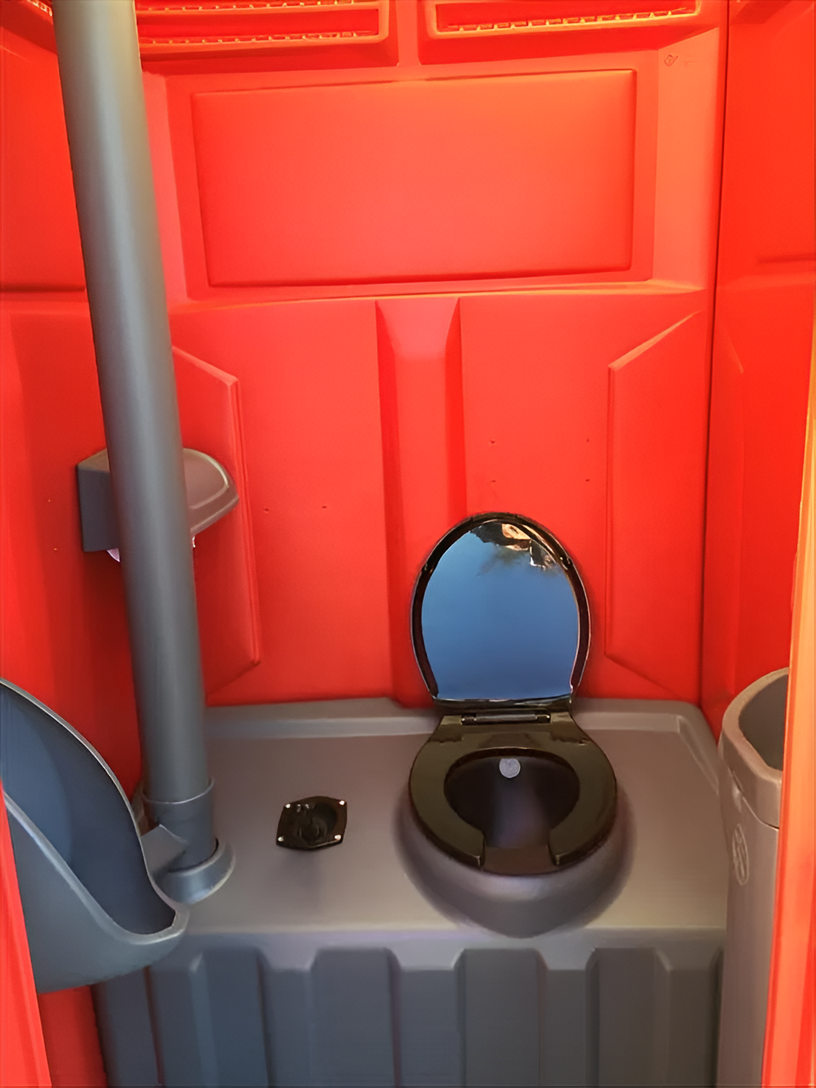 Intérieur de WC chimiques