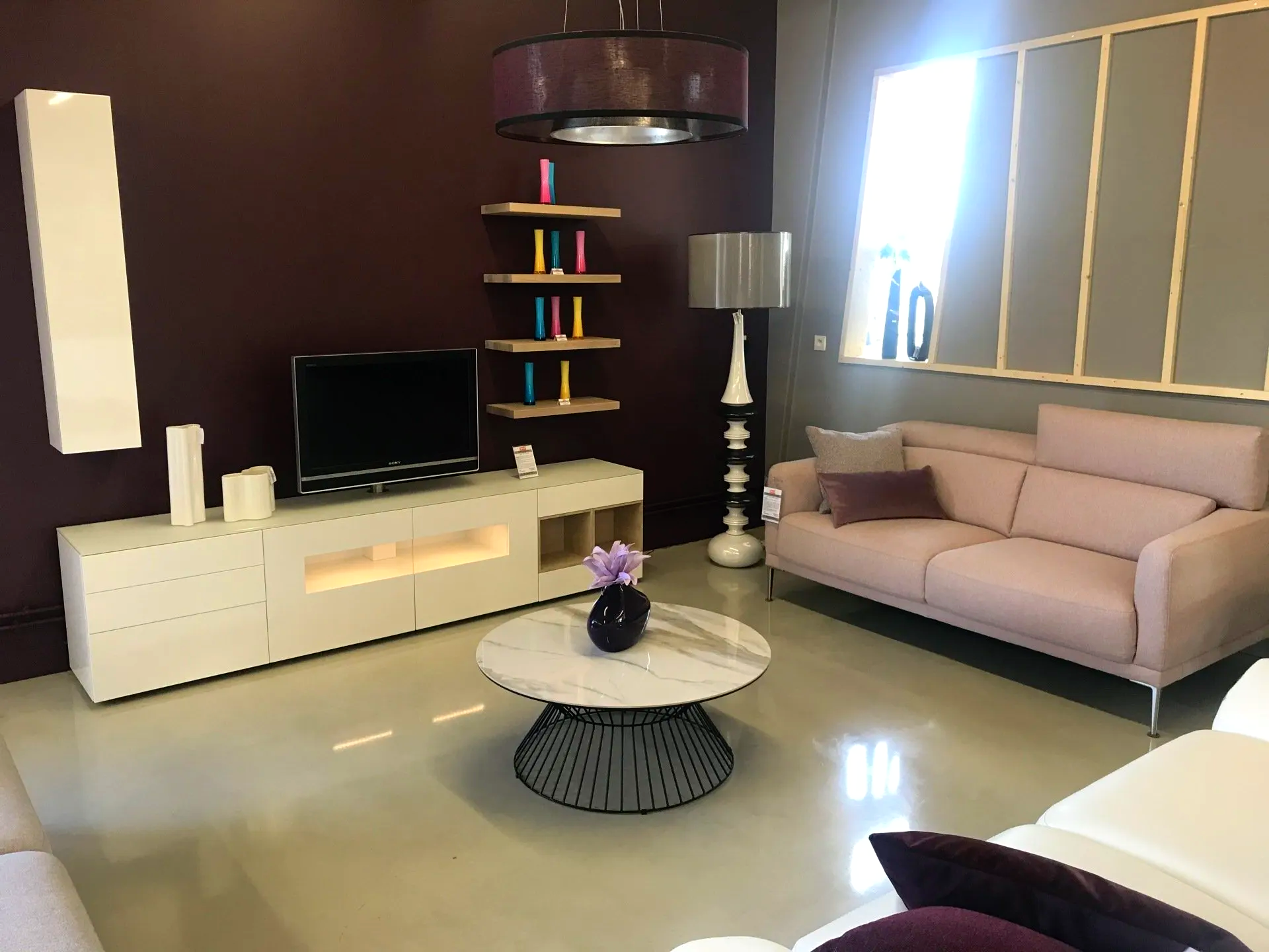 Composition TV Karat