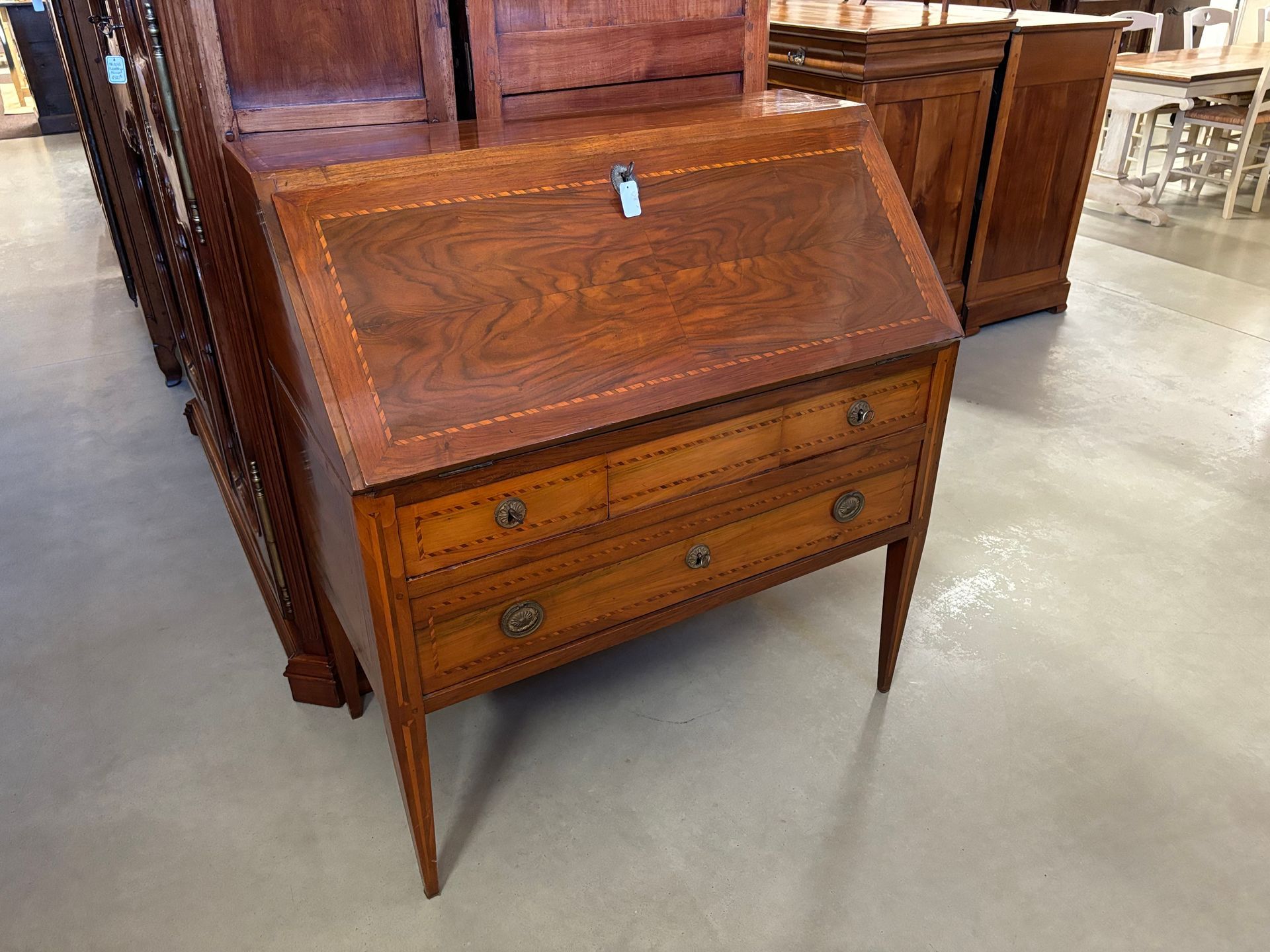 Secrétaire ancienne