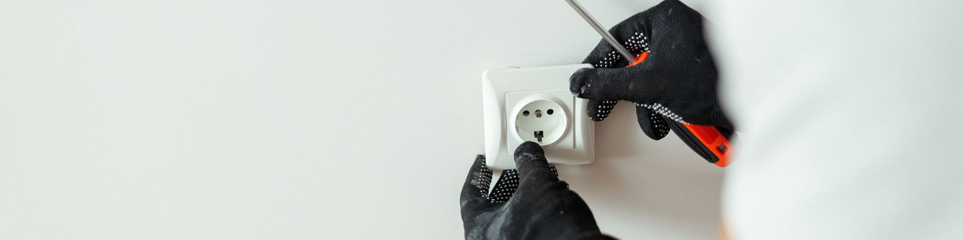 Installation d'une prise électrique