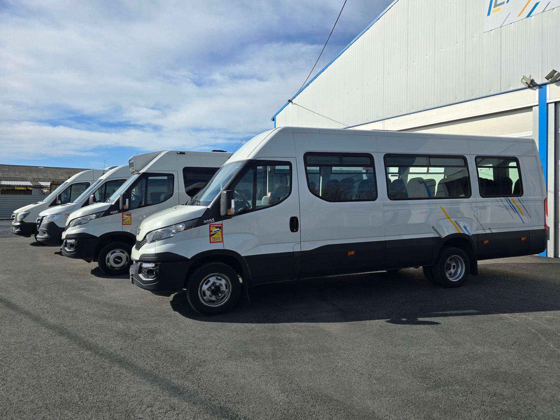 Minibus vu de côté