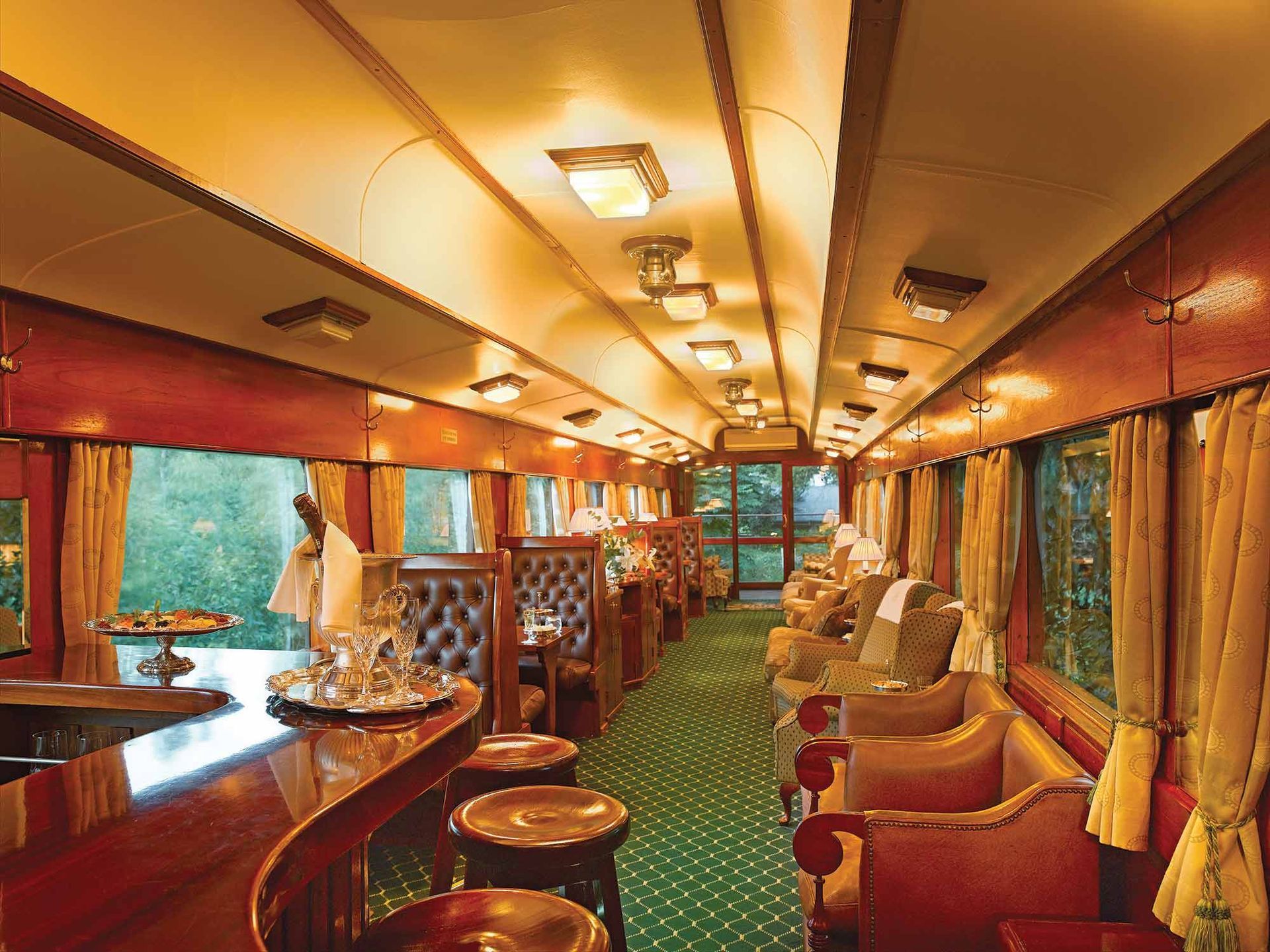 Iconic Rail Journeys | Luxury Train & Cruise Holiday Ideas