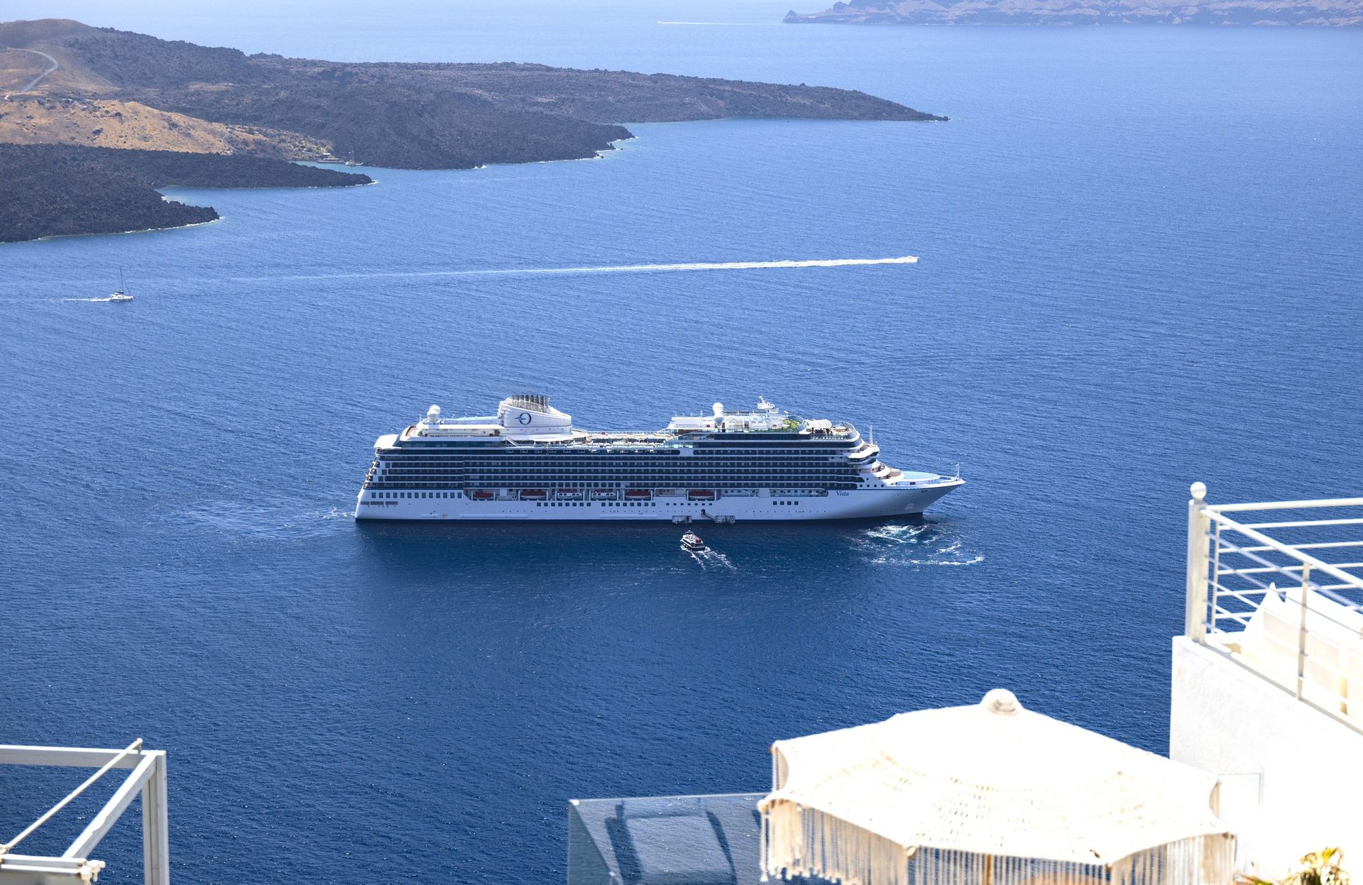 Vista cruise ship is in the middle of the ocean starting the oceania 2027 world cruise