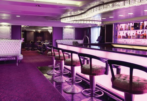 The Casino Bar on Oceania Cruises Riviera