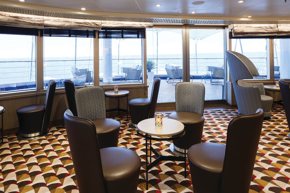 SILVERSEA: LUXURY AND LA DOLCE VITA