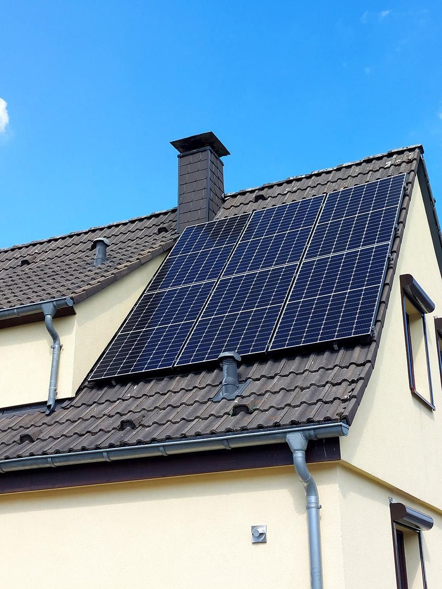 Bild Haus mit Solaranlage