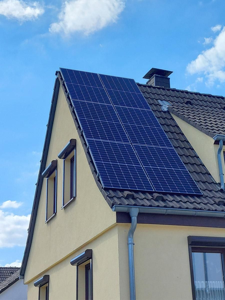 Bild Haus mit Solaranlage