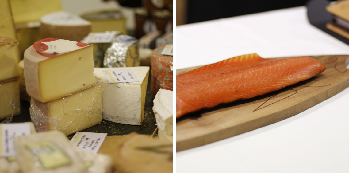 Eine Collage aus zwei Bildern von Käse und Lachs auf einem Schneidebrett.
