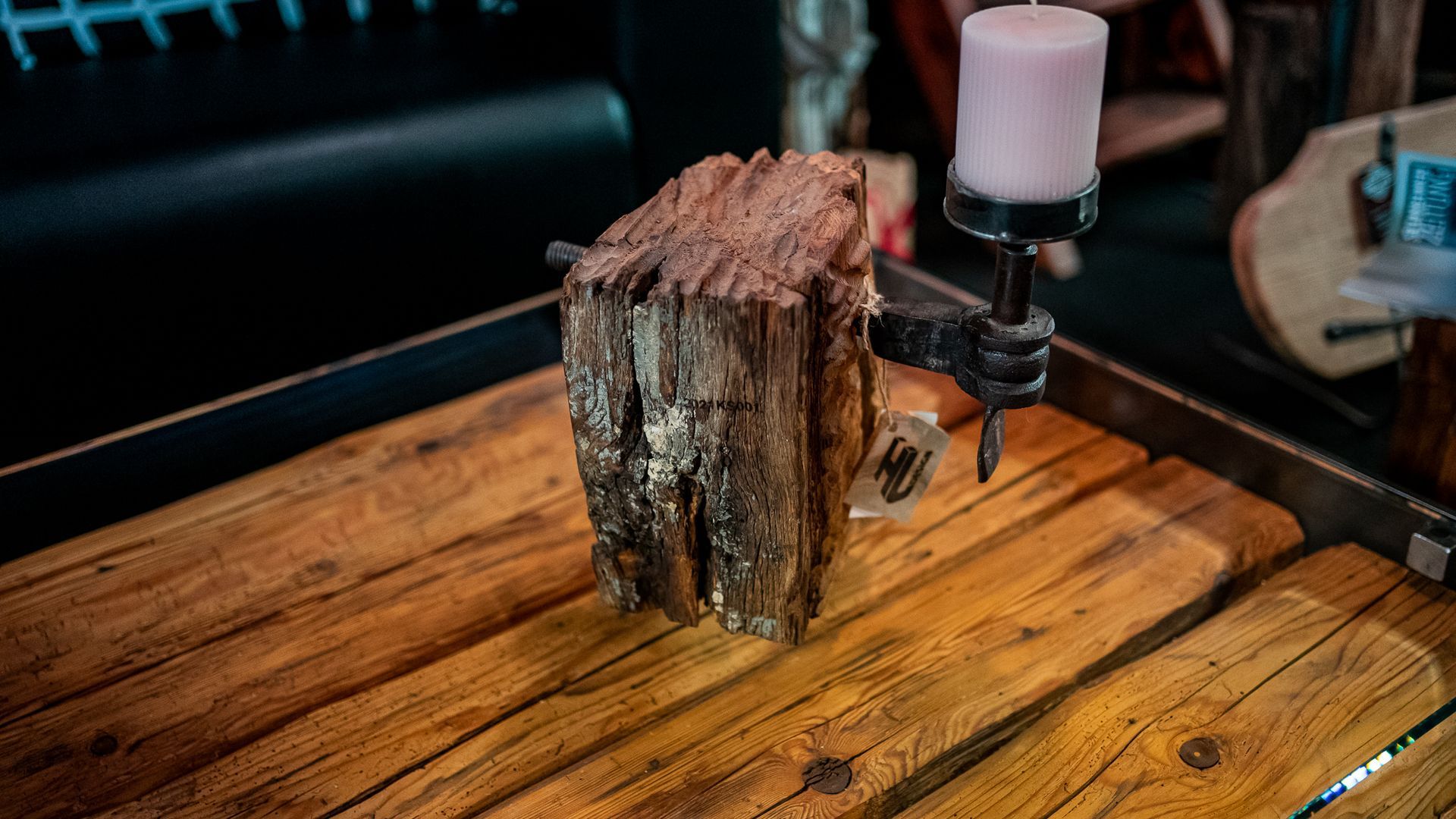 Garderobe - Harry Jerger Glas + Holz f.p.s.