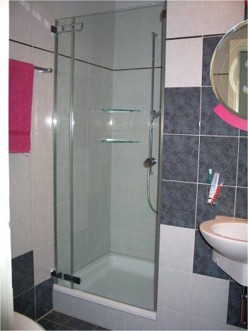 Duschtrennwand - Harry Jerger Glas + Holz f.p.s.