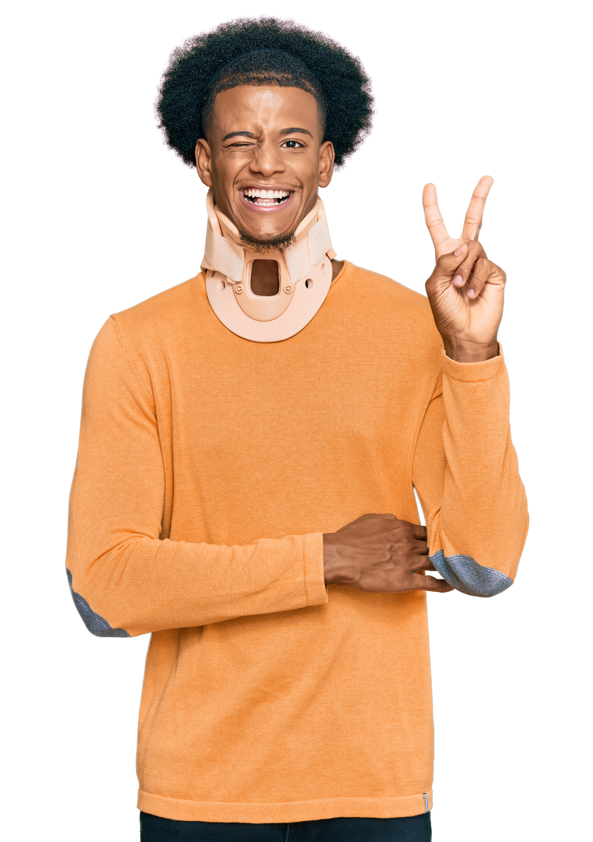 Un homme avec une minerve au cou.