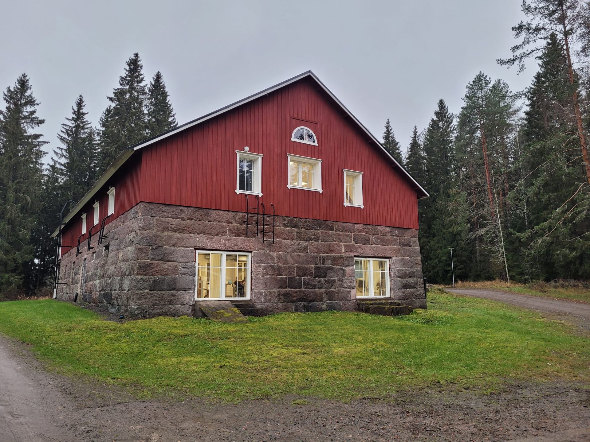 Vanhan navetan remontti