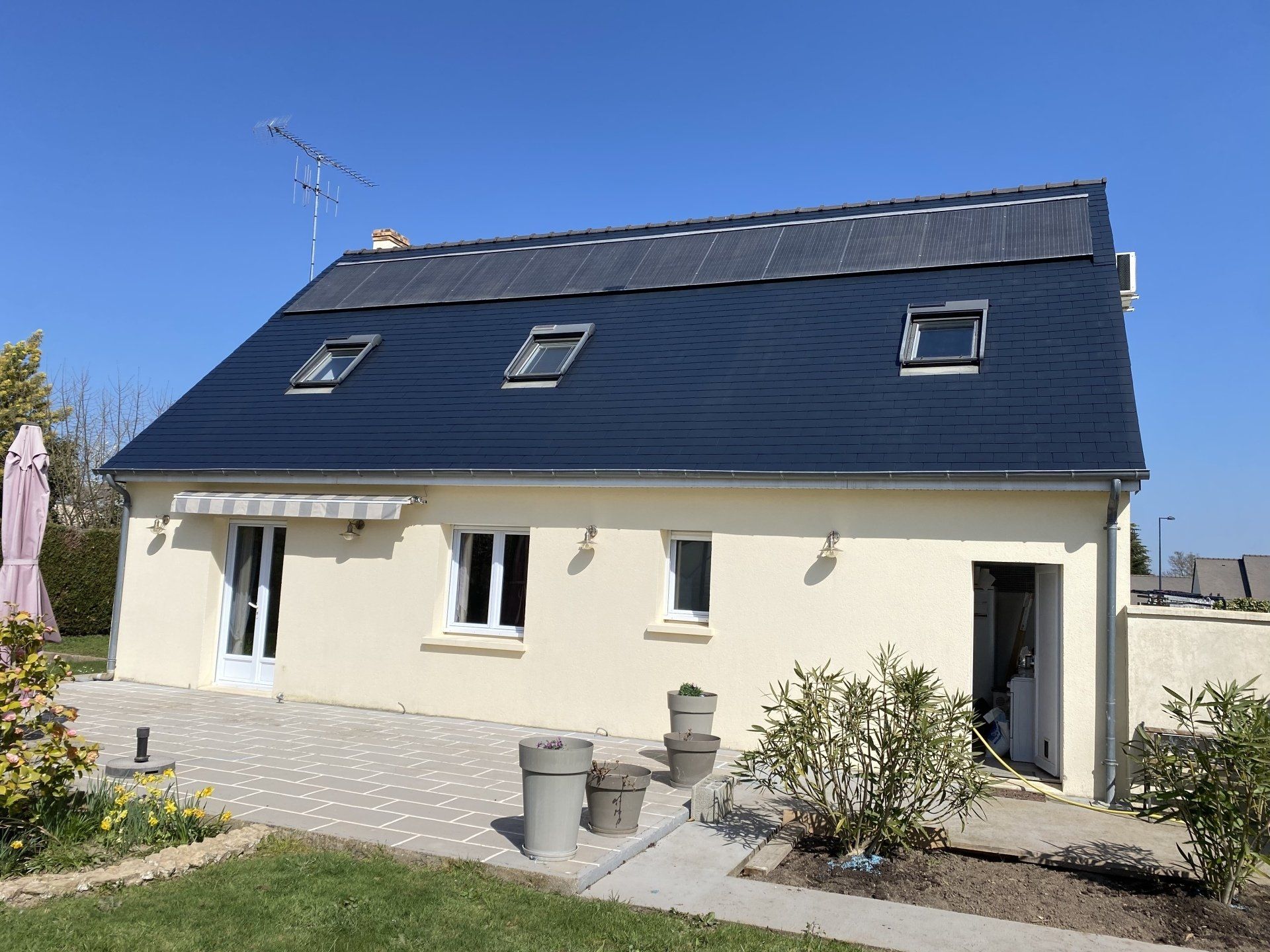 Après entretien de toiture ardoise