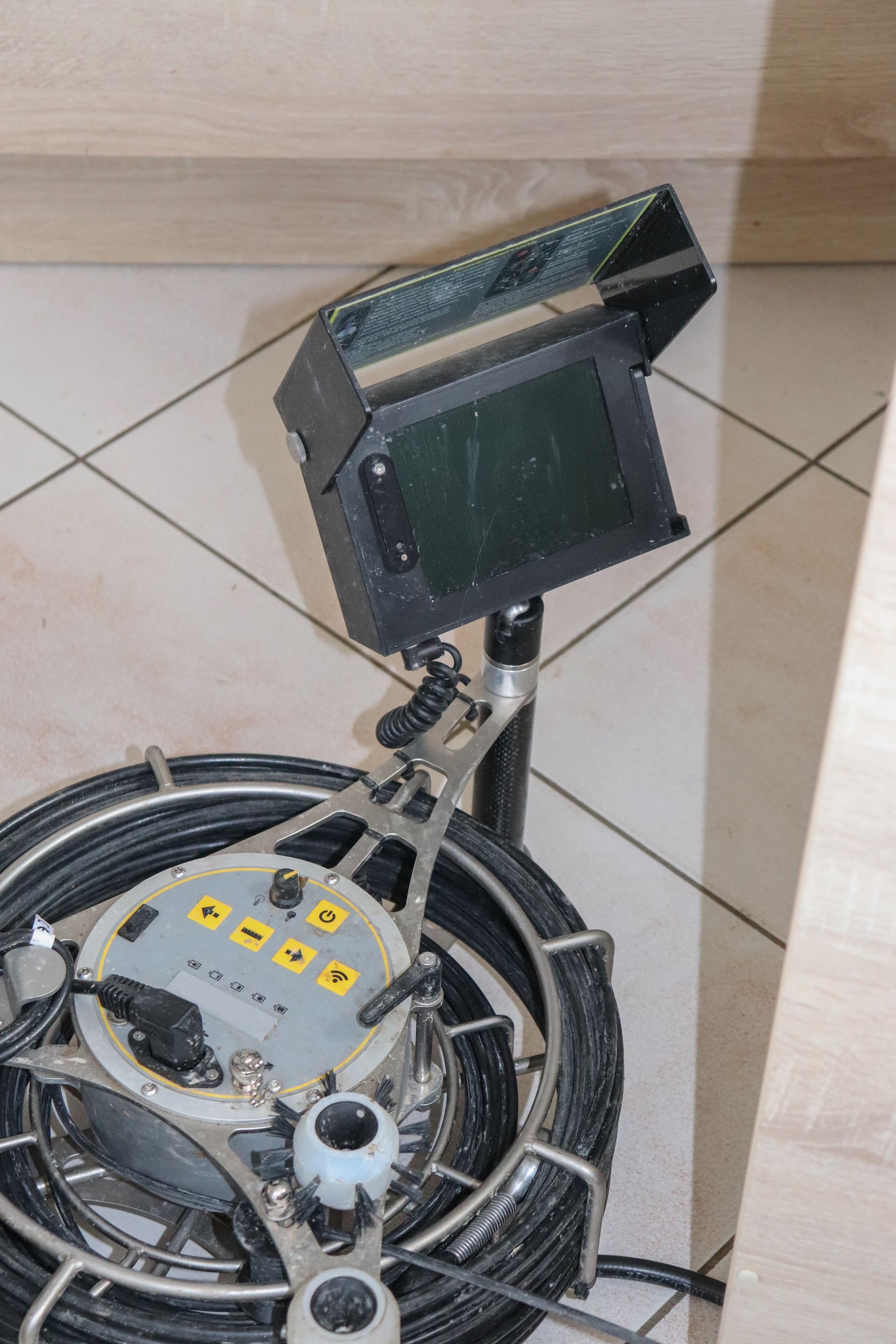 Écran de caméra insérée dans une canalisation