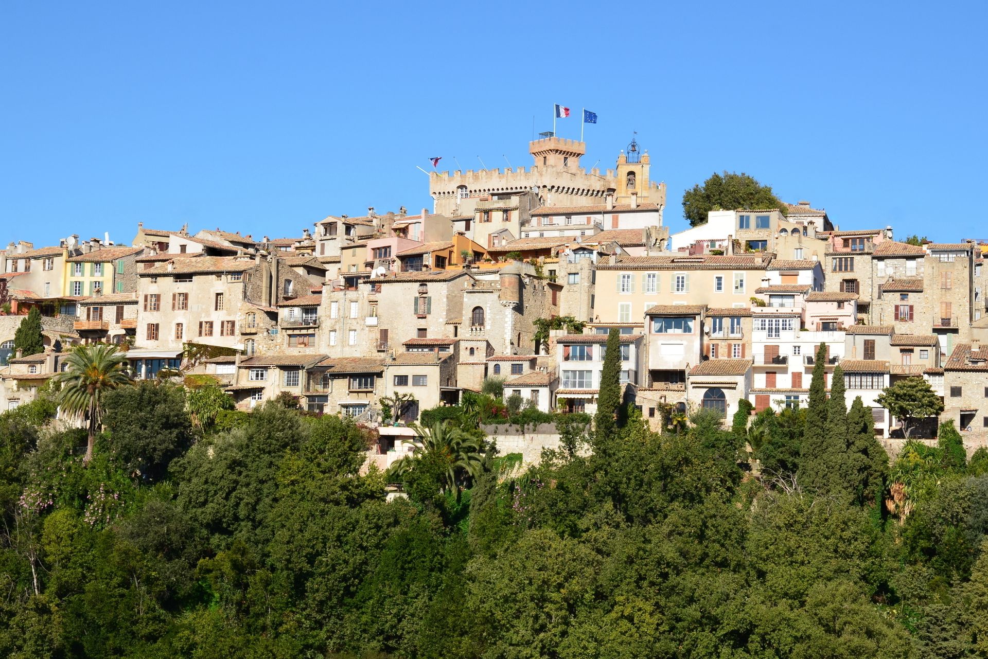 Cagnes-sur-Mer, ville médiévale au pied de son château.