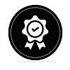 Un icono en blanco y negro de una cinta con una marca de verificación en el centro.
