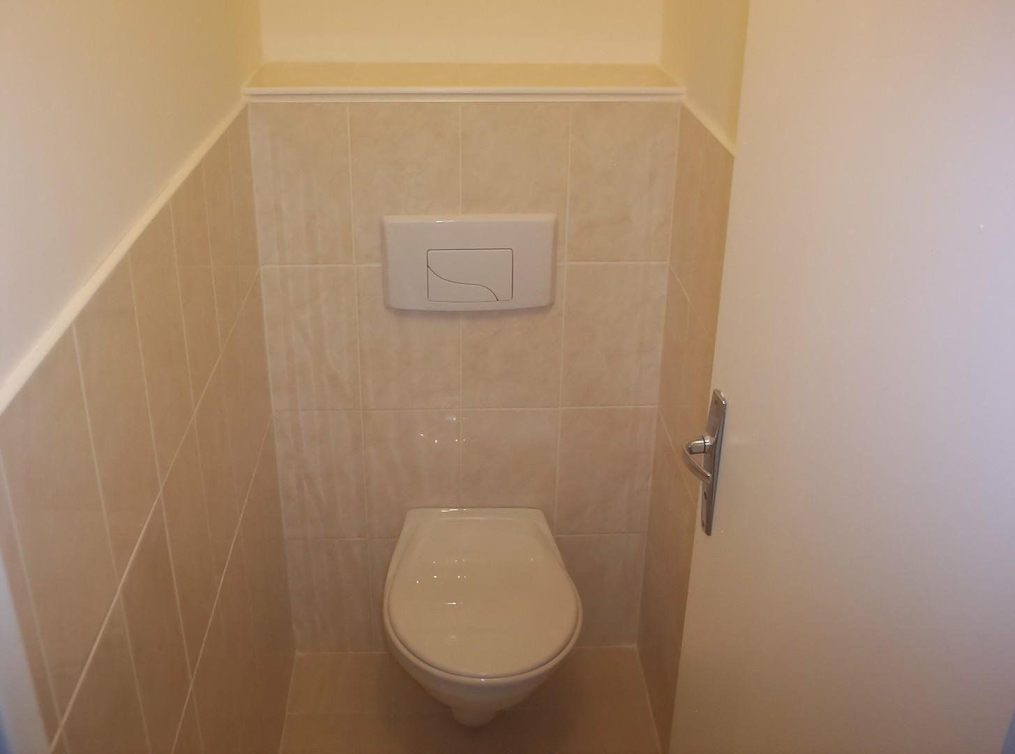 WC suspendu - Rénovation immobilière à  Toulouse