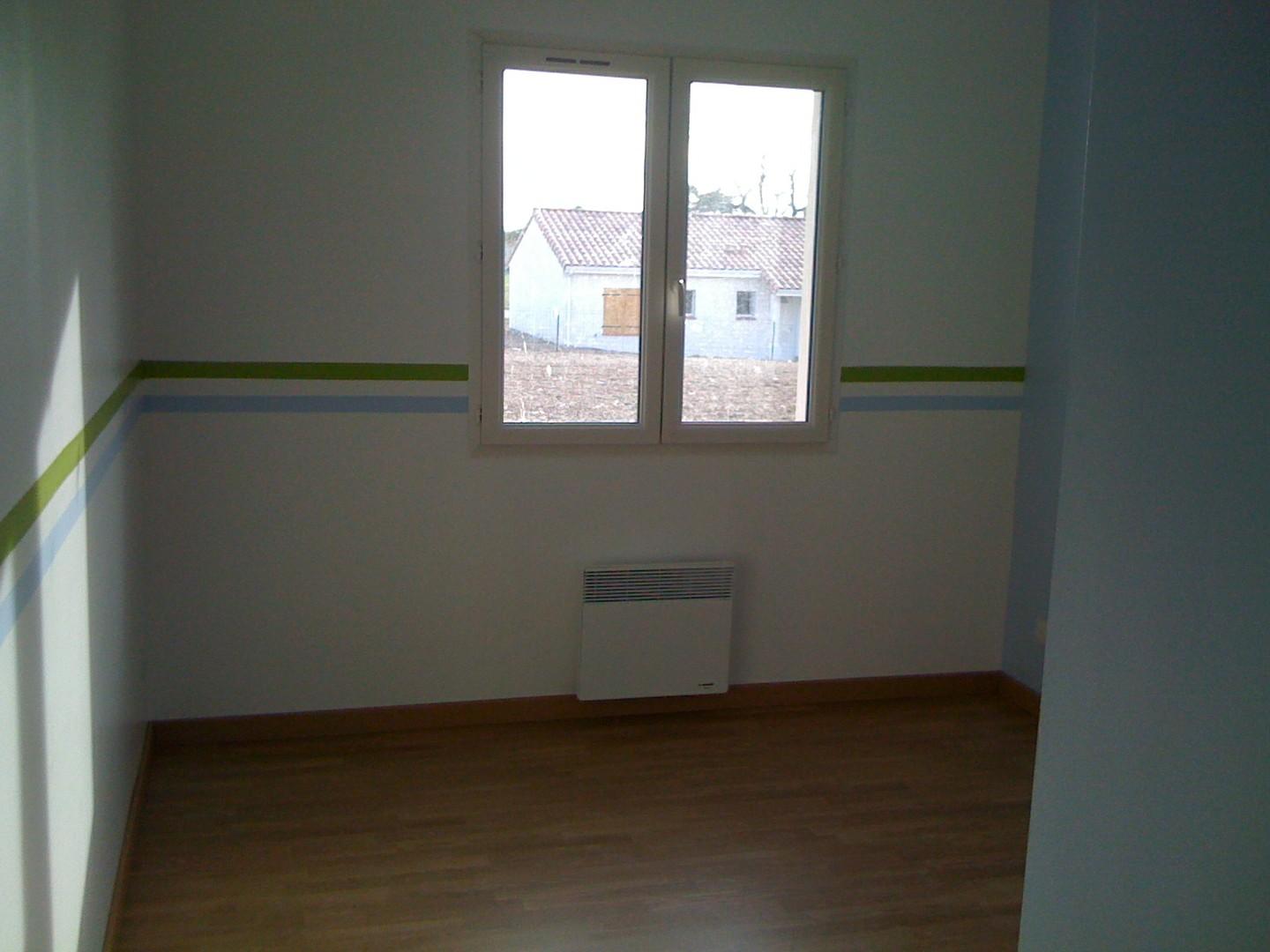 Chambre peinte et sol terminer - Rénovation immobilière en Haute-Garonne