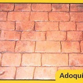 Una imagen de un piso de ladrillo con la palabra adoqui en él.
