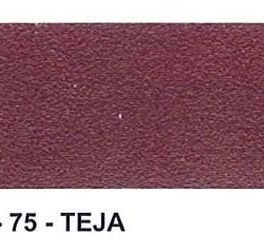 Un primer plano de un trozo de tela violeta con el número 75 teja en él.