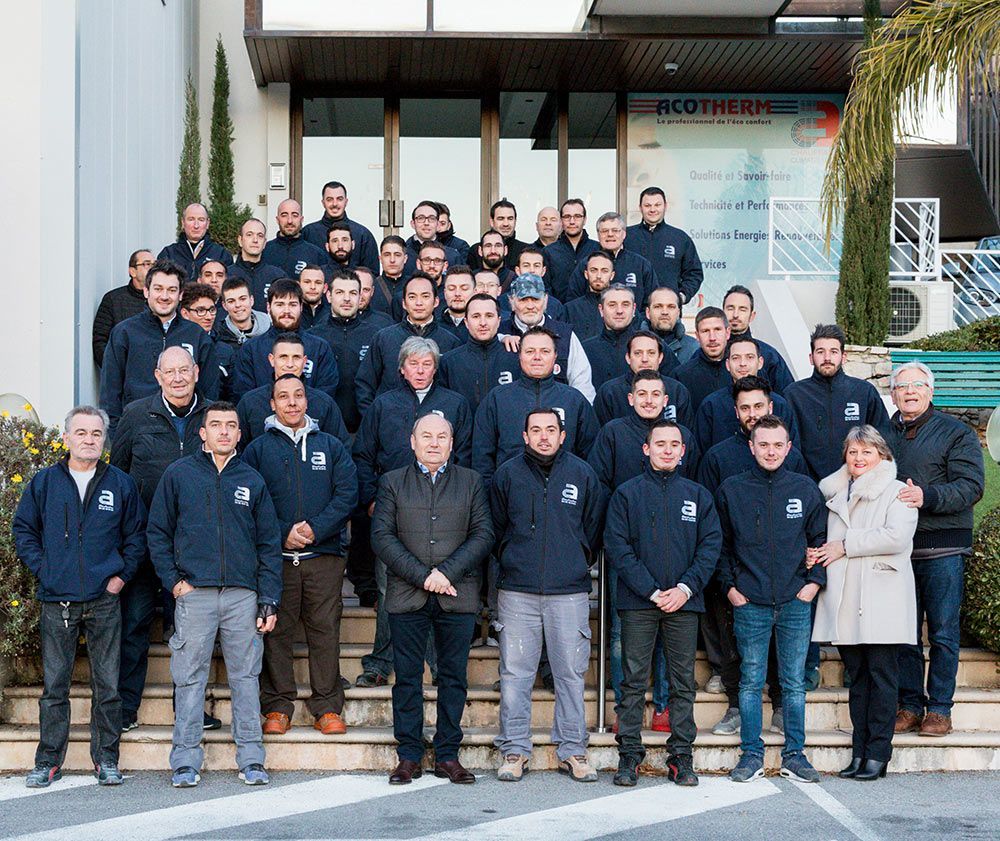 Photographie de l'équipe d'Acotherm.