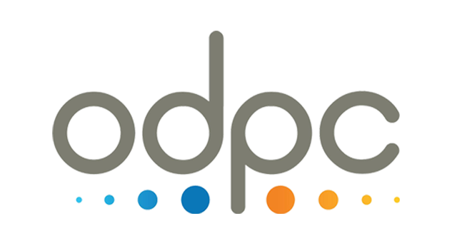 Logo de l'ODPC : lettres grises et ligne verticale, avec une rangée de points colorés en dessous.