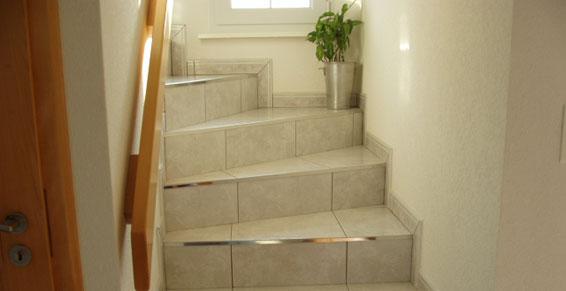 Pose de dallage sur escalier