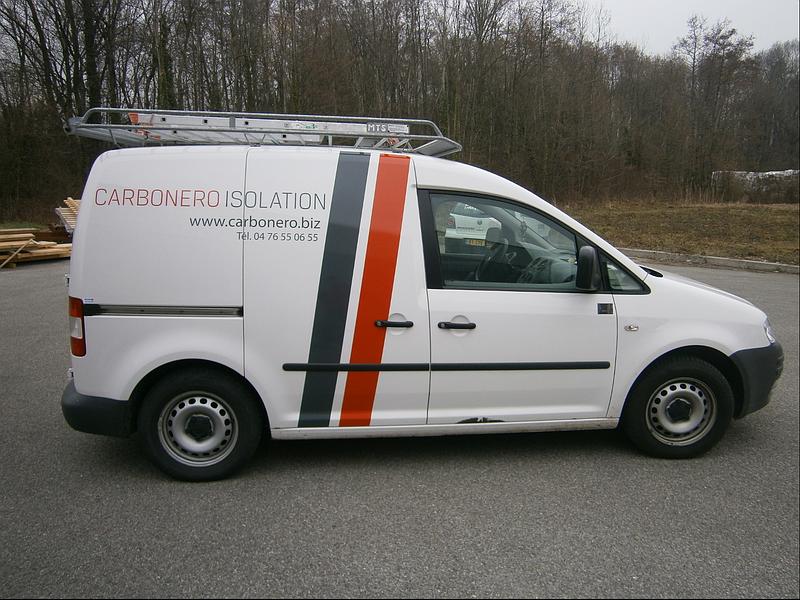 Voiture de l'entreprise Carbonero Isolation