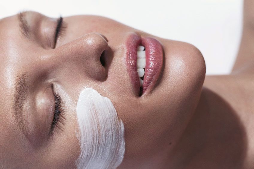 Gesicht Gesichtsbehandlung reinigen bedampfen Gesichtsbehandlung Maske Massage Hauttyp abgestimmt Peeling Augenpflege Lippenpflege Damenbart zupfen Gesichtspflege Dekolteepflege Haarstudio Fatma Lenz Wermelskirchen