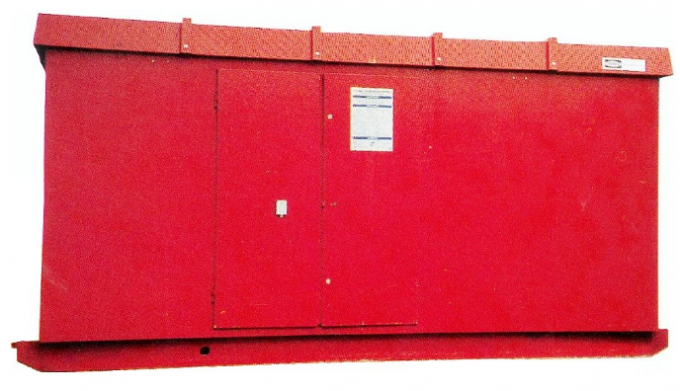 Boîtier électrique rectangulaire en métal rouge.