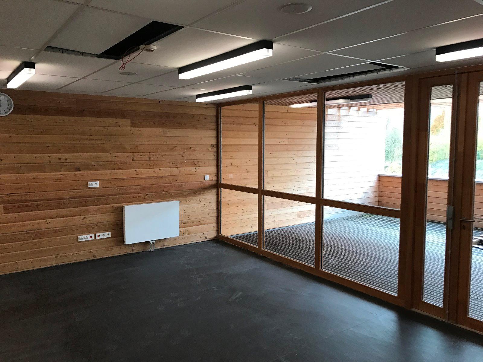 Salle avec radiateur électrique