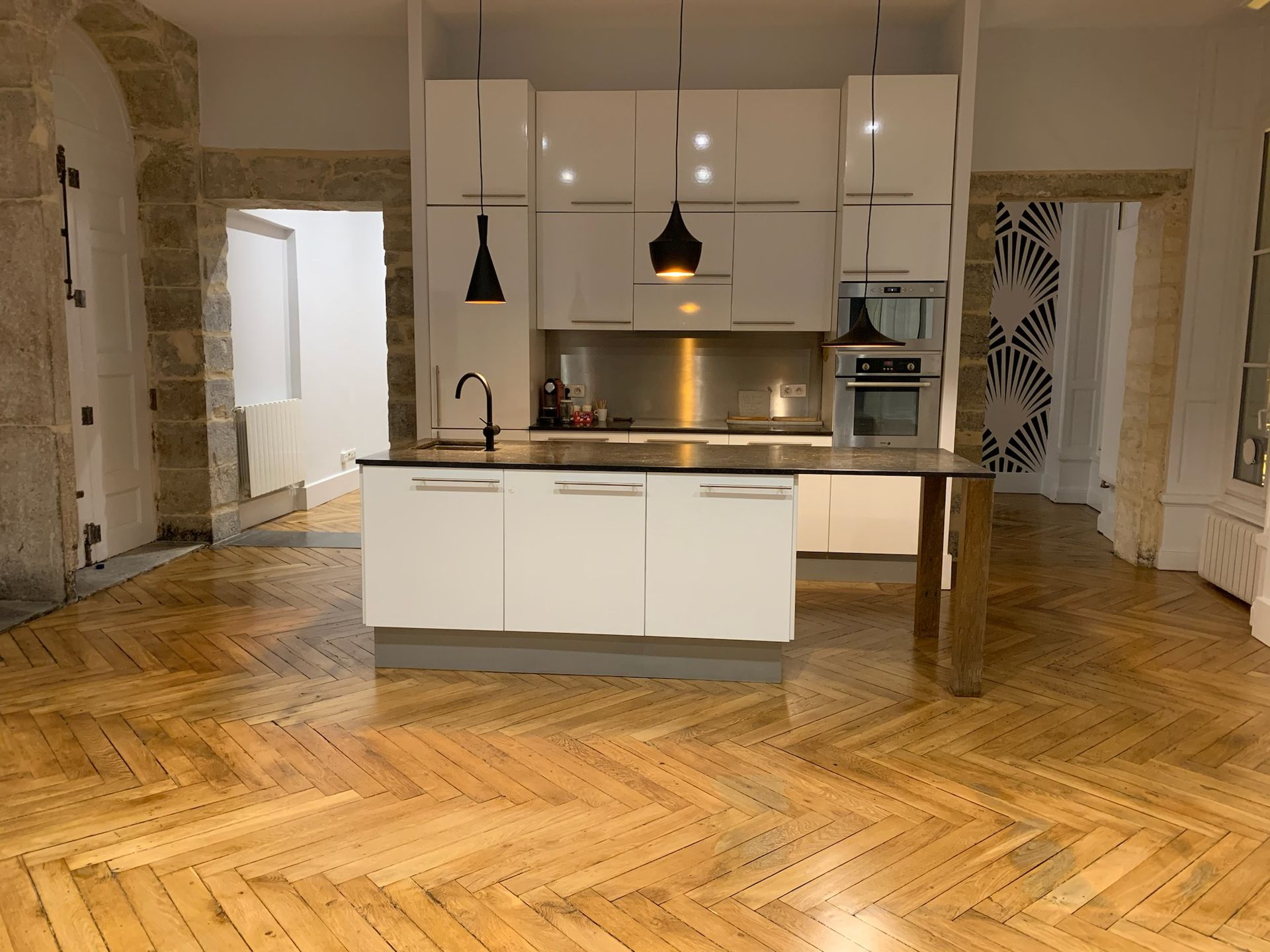 Parquet neuf dans intérieur chic