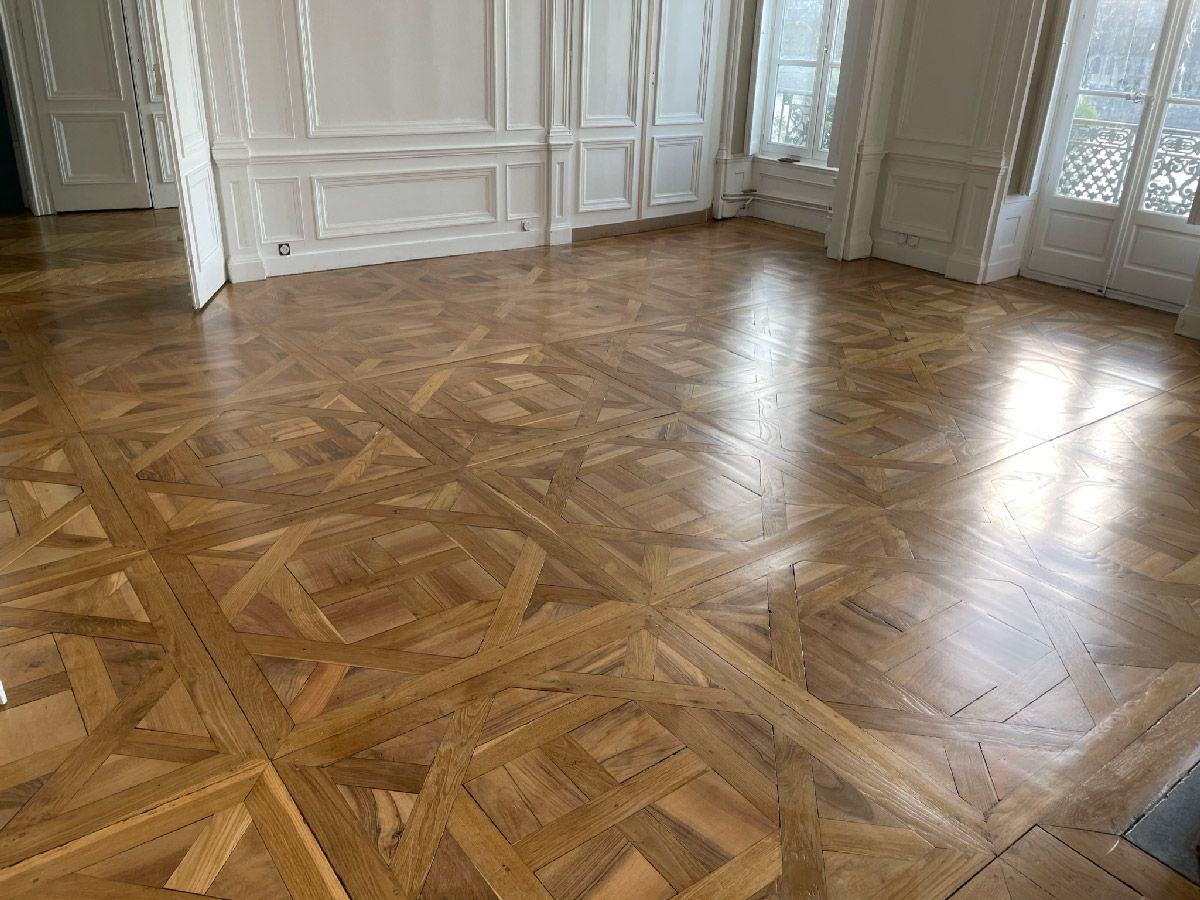 Restauration de parquet dans un château