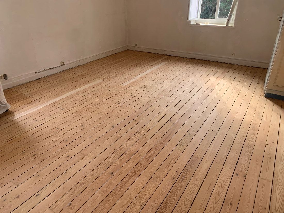 Parquet en pin poncé