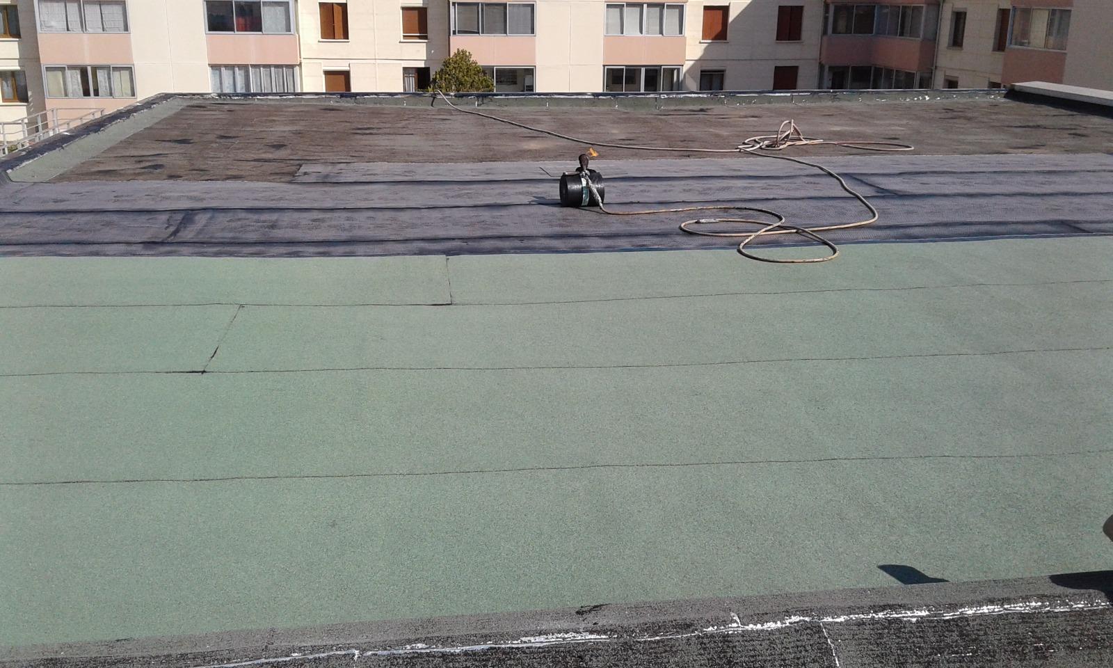 Travaux d'étanchéité en cours