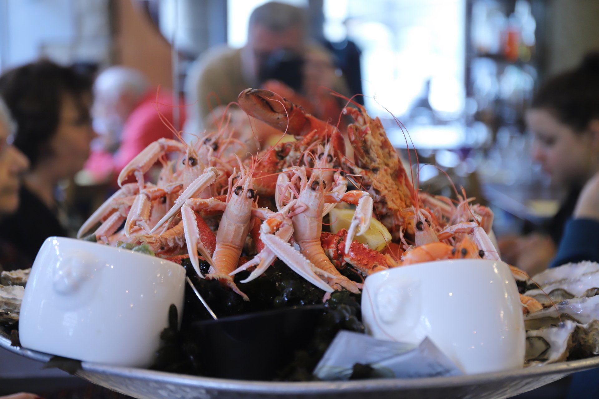 Plateau de fruits de mer avec langoustines