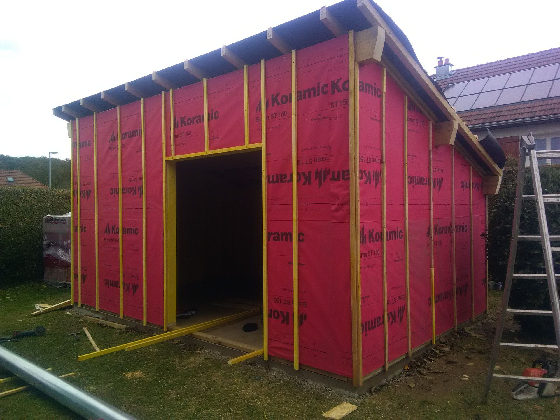 Dépendance avec pare-pluie et tasseaux