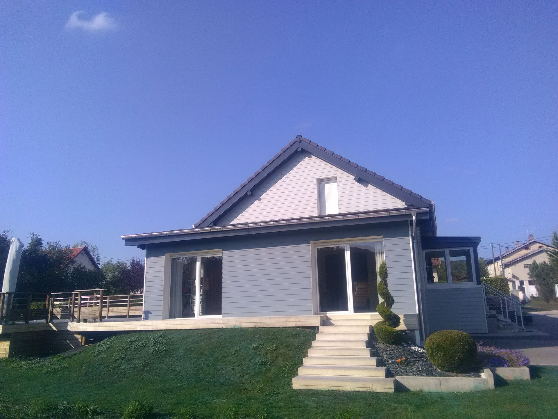 Maison individuelle après son isolation par l'extérieur