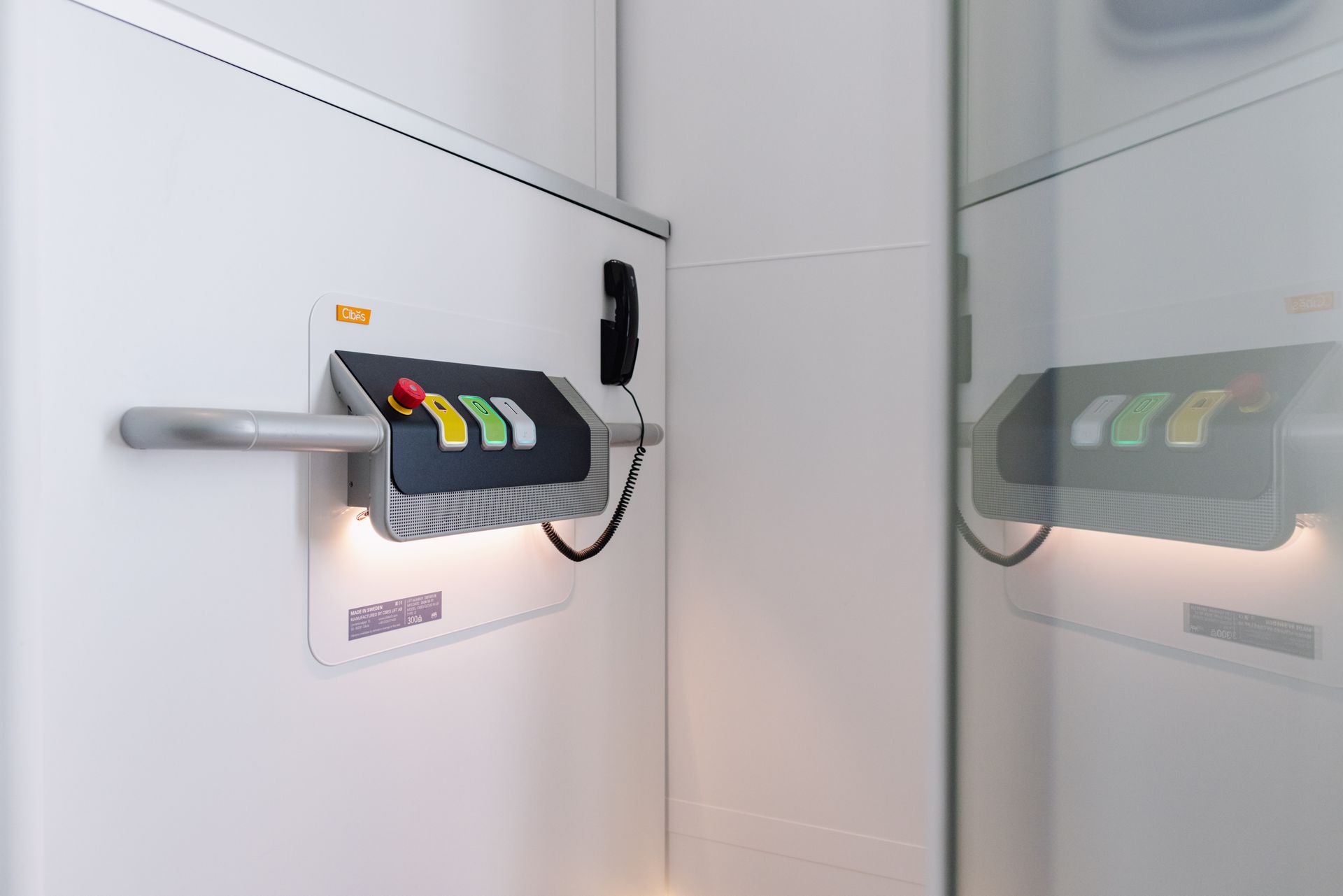 Intérieur d'une cabine d'ascenseur