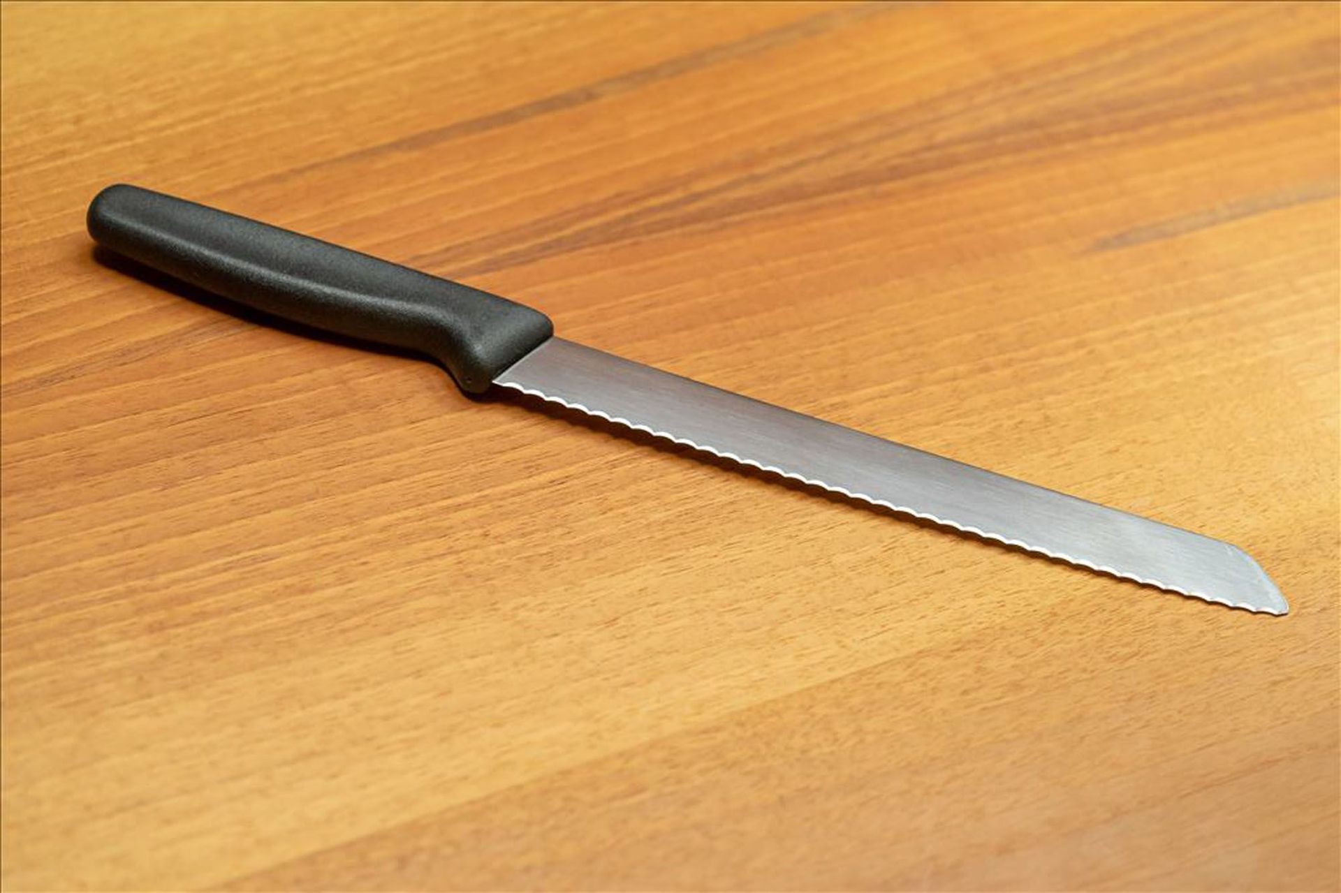 Brotmesser - Schleiferei • Messerschmiede Schleifservice Greuter in Ried im Muotathal